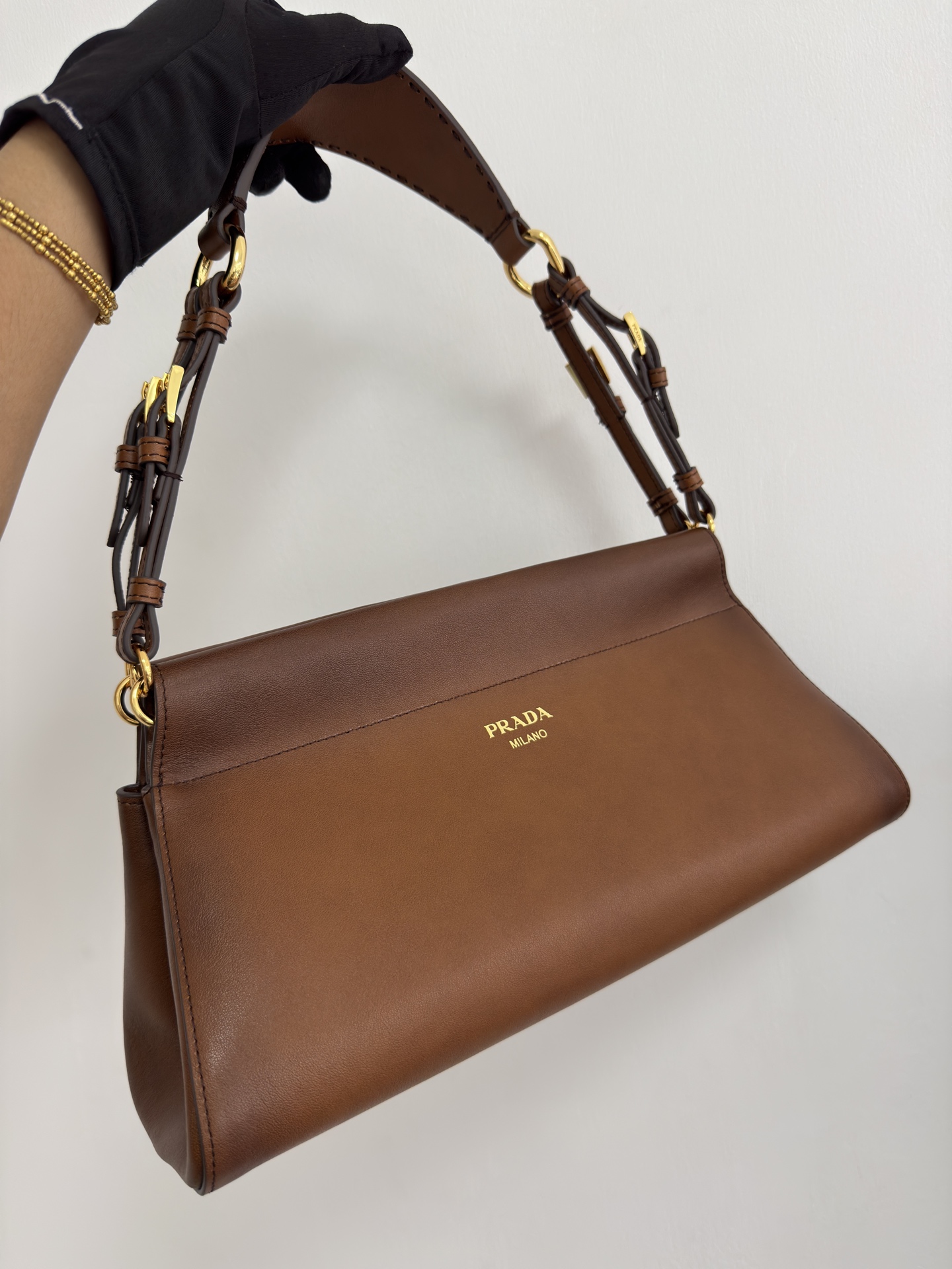 프라다 앙쉐인 가죽 1Bc262  16x11x32cm