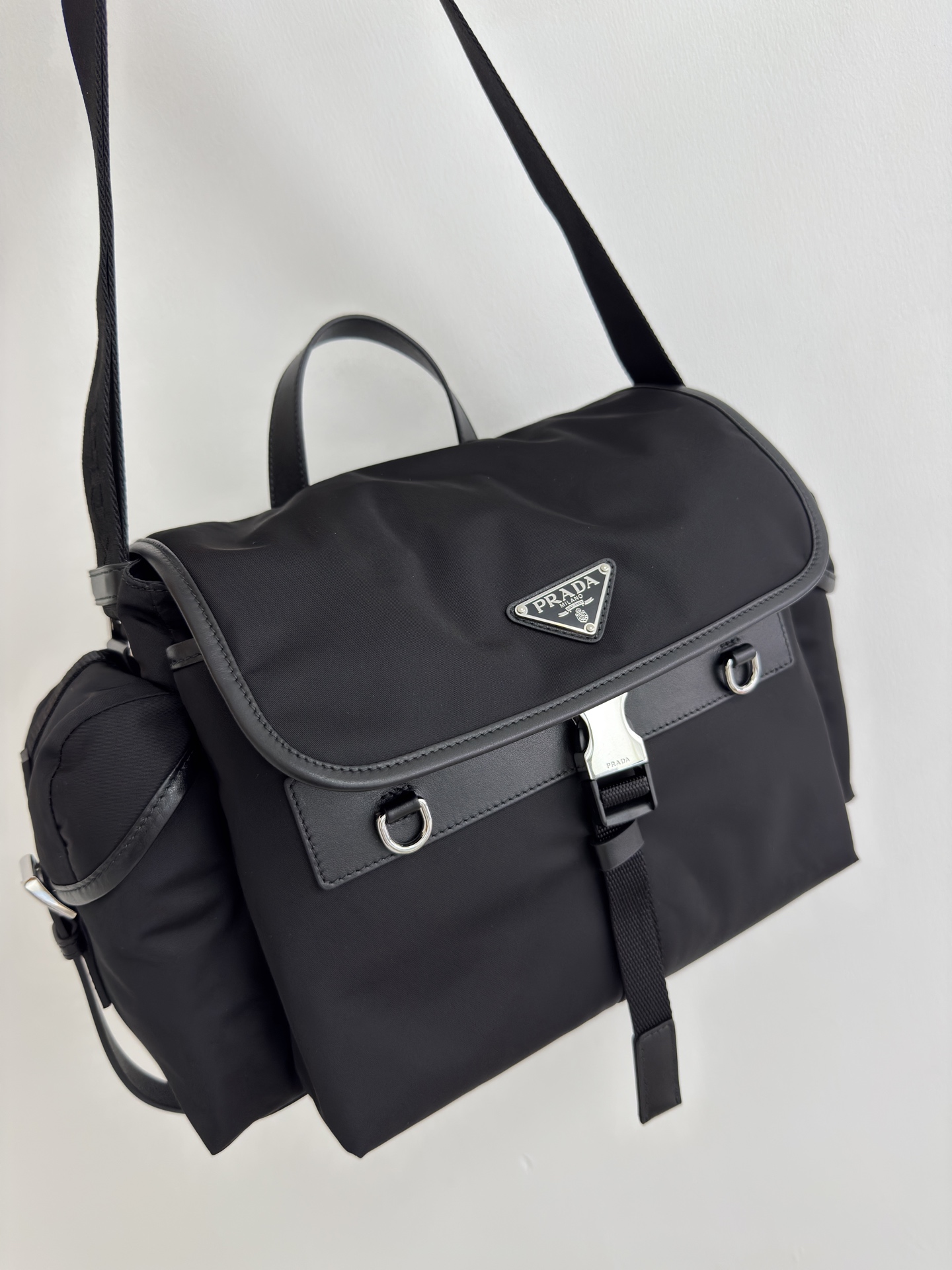 프라다 2VD081  메신저백 26 cm