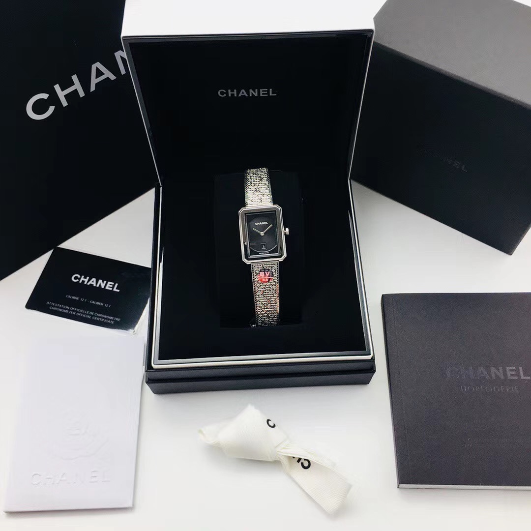 BV | 쿼츠 무브먼트 l26.7X34.6 mm l CHAN** BOY FRIEND H4884