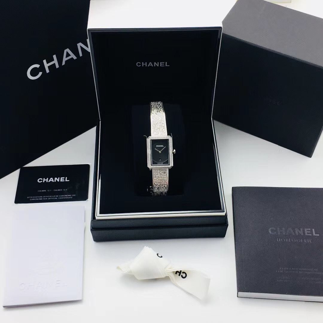 BV | 쿼츠 무브먼트 l26.7X34.6 mm l CHAN** BOY FRIEND H4884