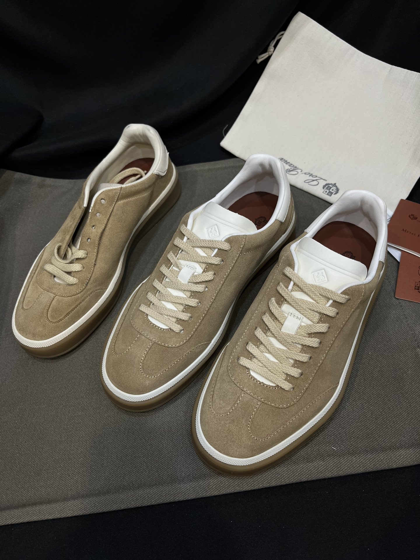 로로 남여공용 프리미엄급 Tennis 스니커즈