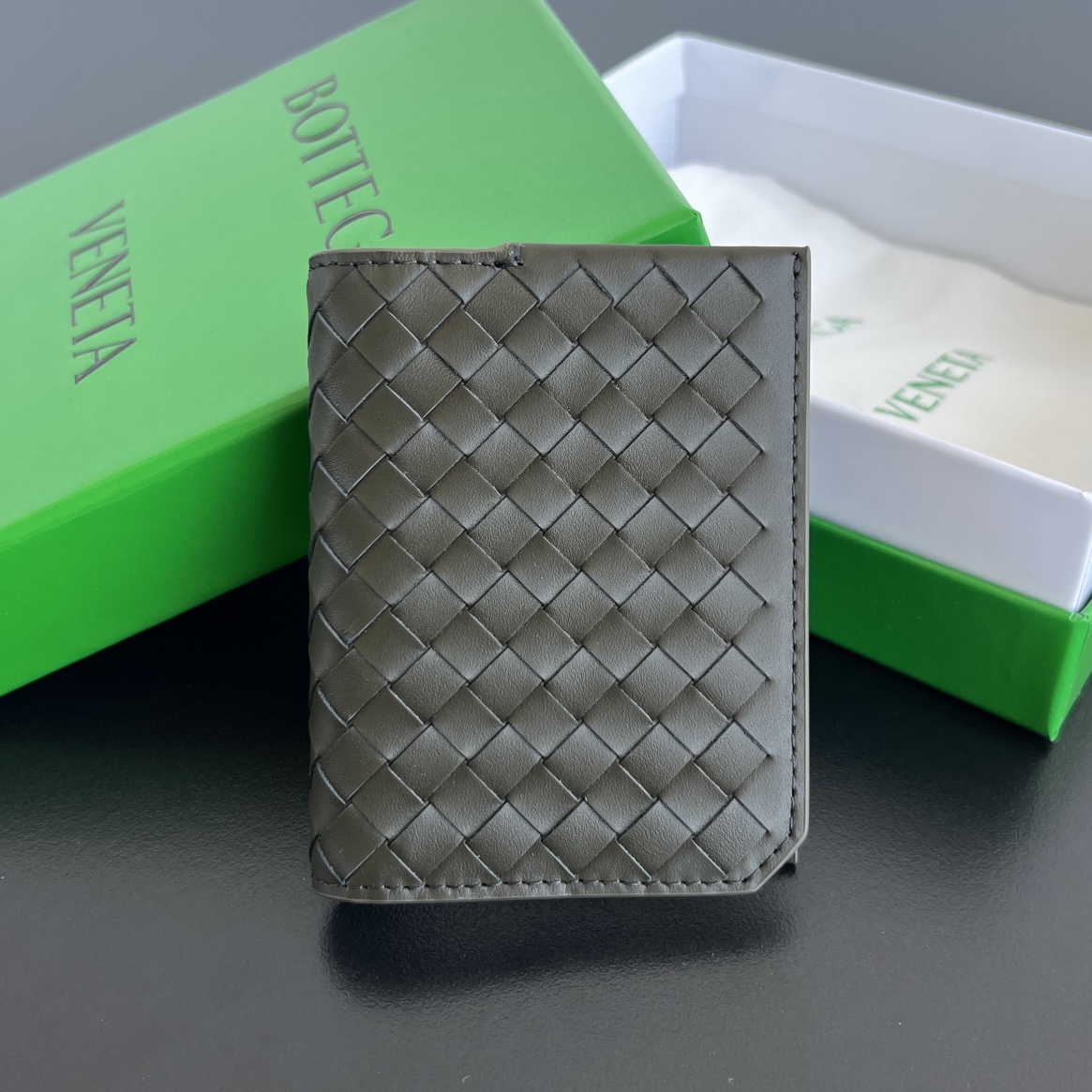 보테가베네* 가죽 카드 홀더  10.2*8.2*0.5cm