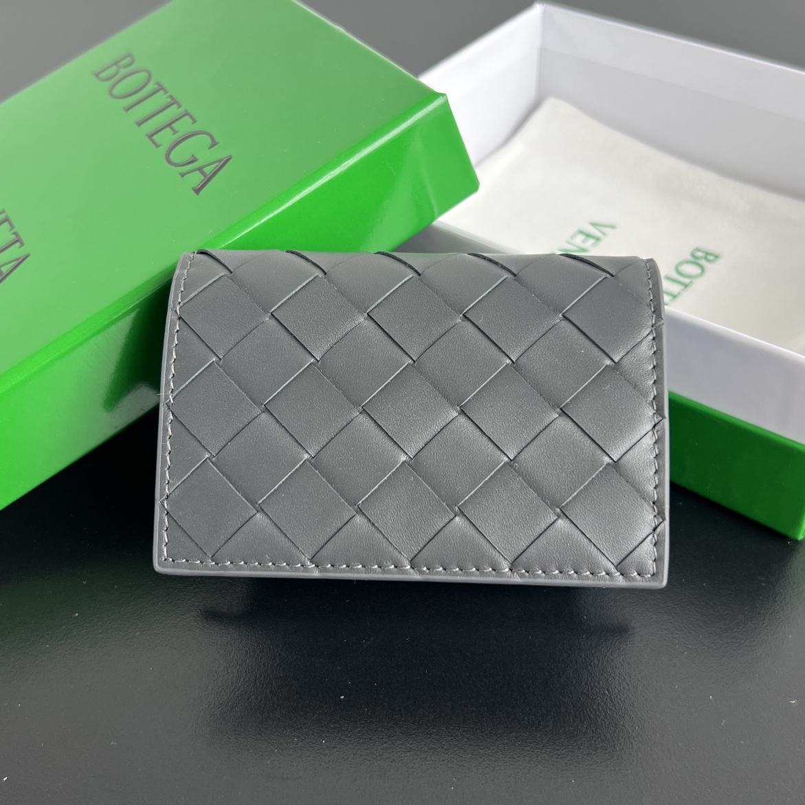 보테가베네* 가죽 카드 홀더  667141   11x7.5x2.5cm