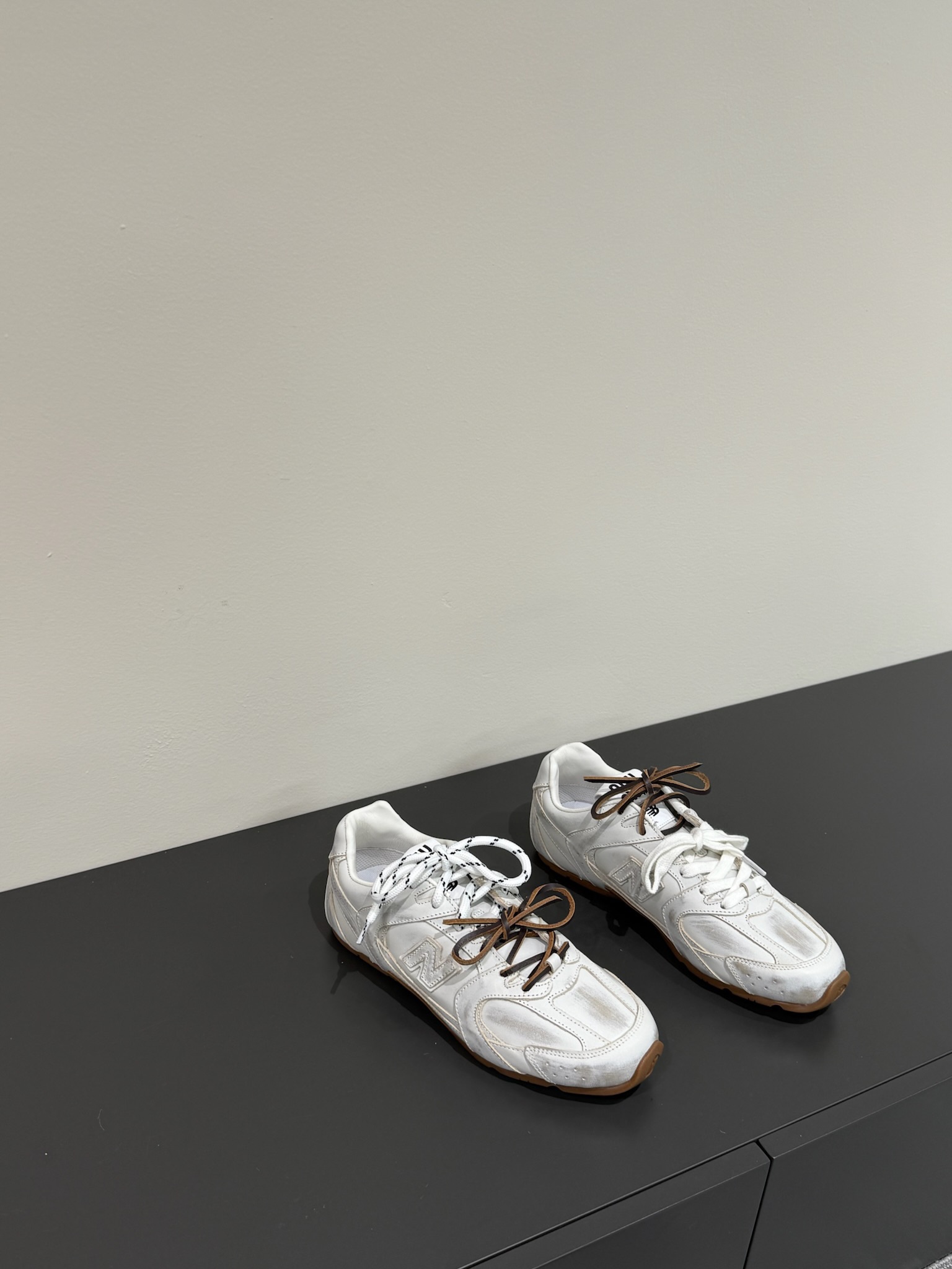 미우미우 뉴발란스 530 스니커즈