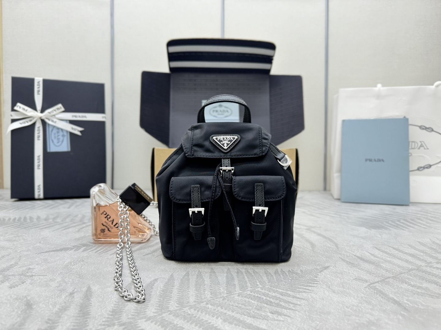 프라다 mini 백팩 1BH029 17x18.5x8cm