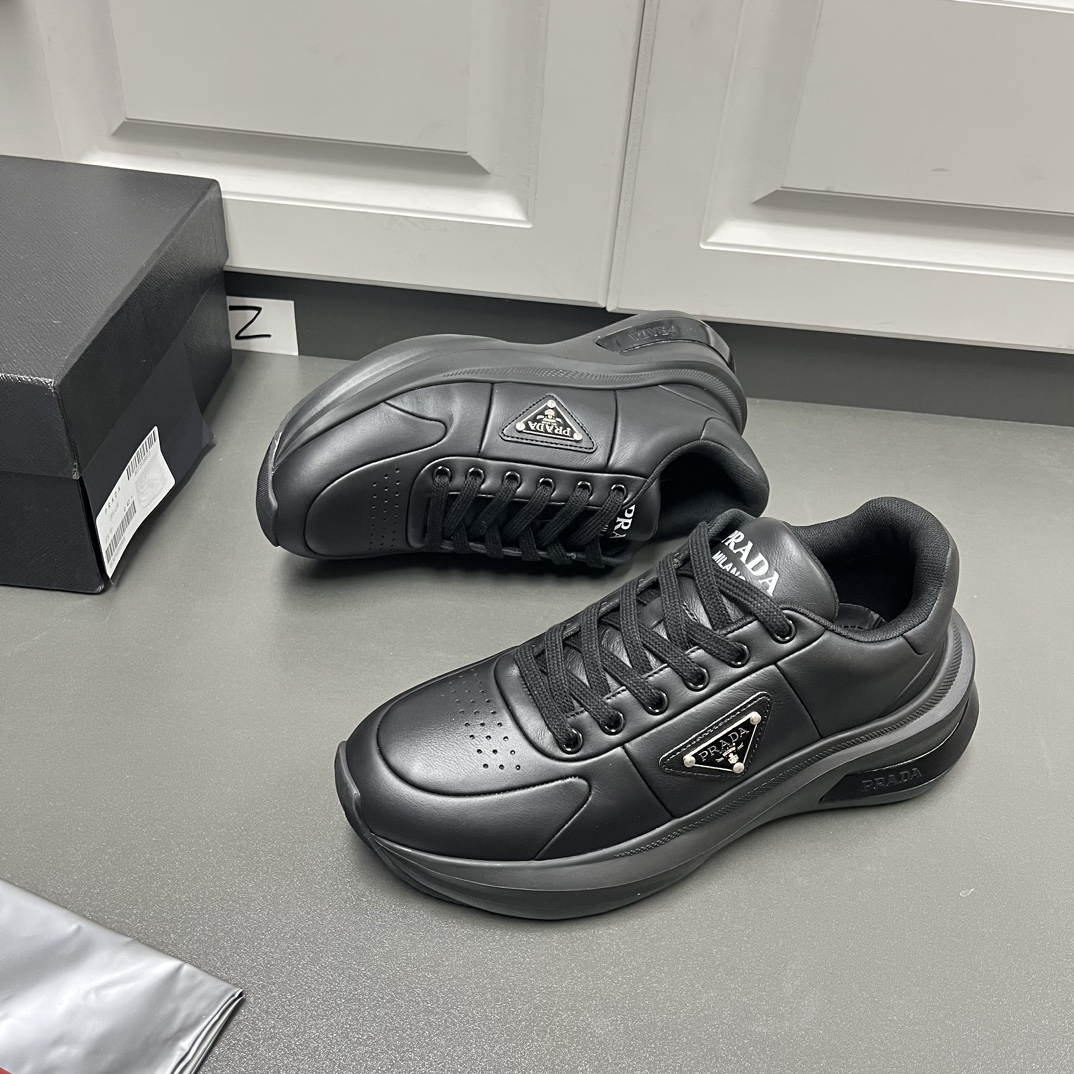 프라다 스니커즈
