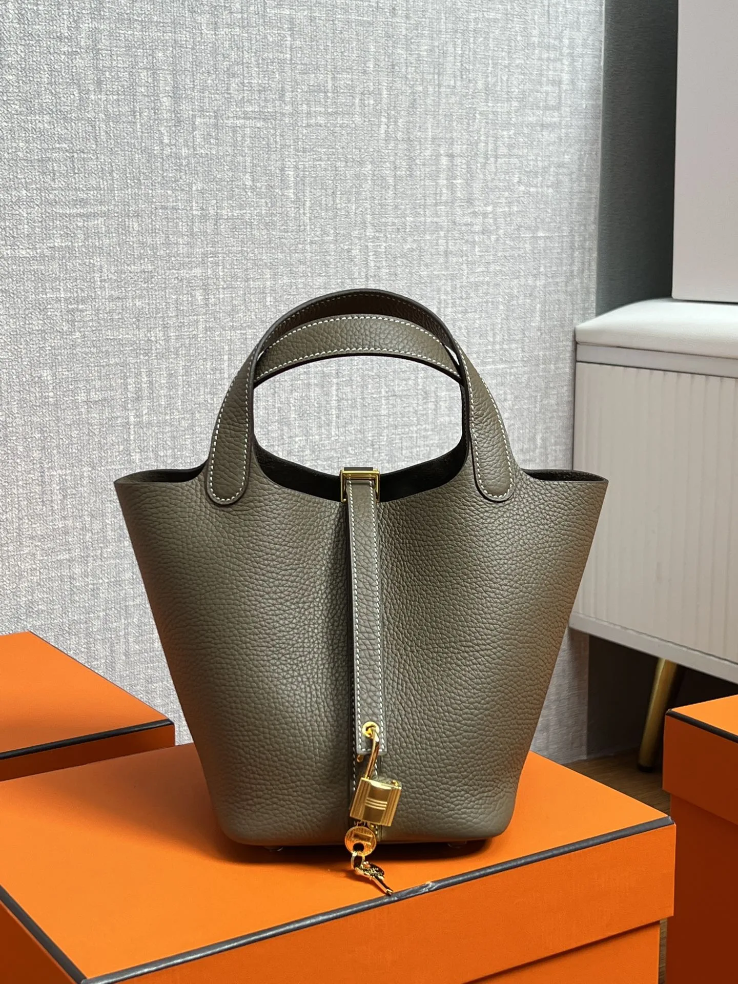M9 Herme* Picotin Lock 18bag