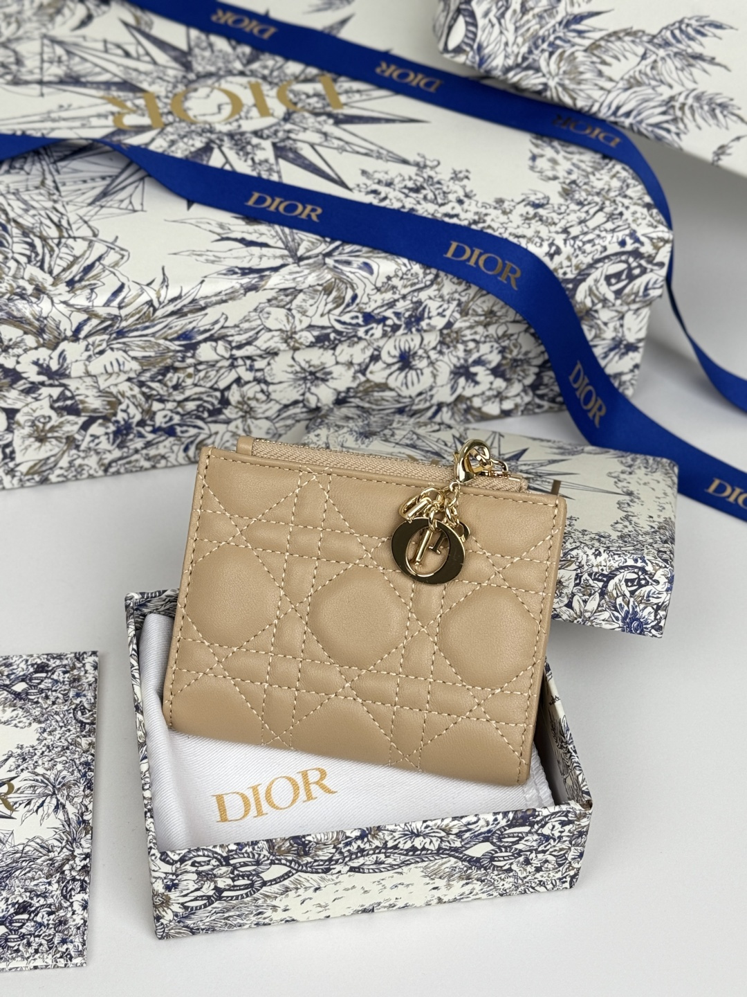 Dior Caro Dahlia 지갑