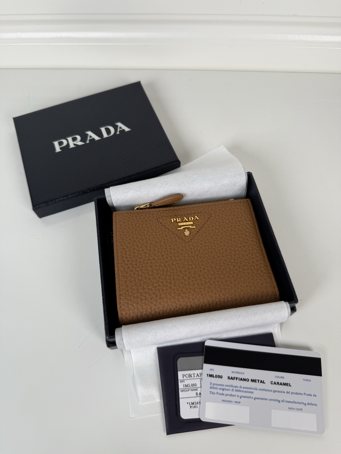 프라다 1ML050 비텔로 무브 반지갑
