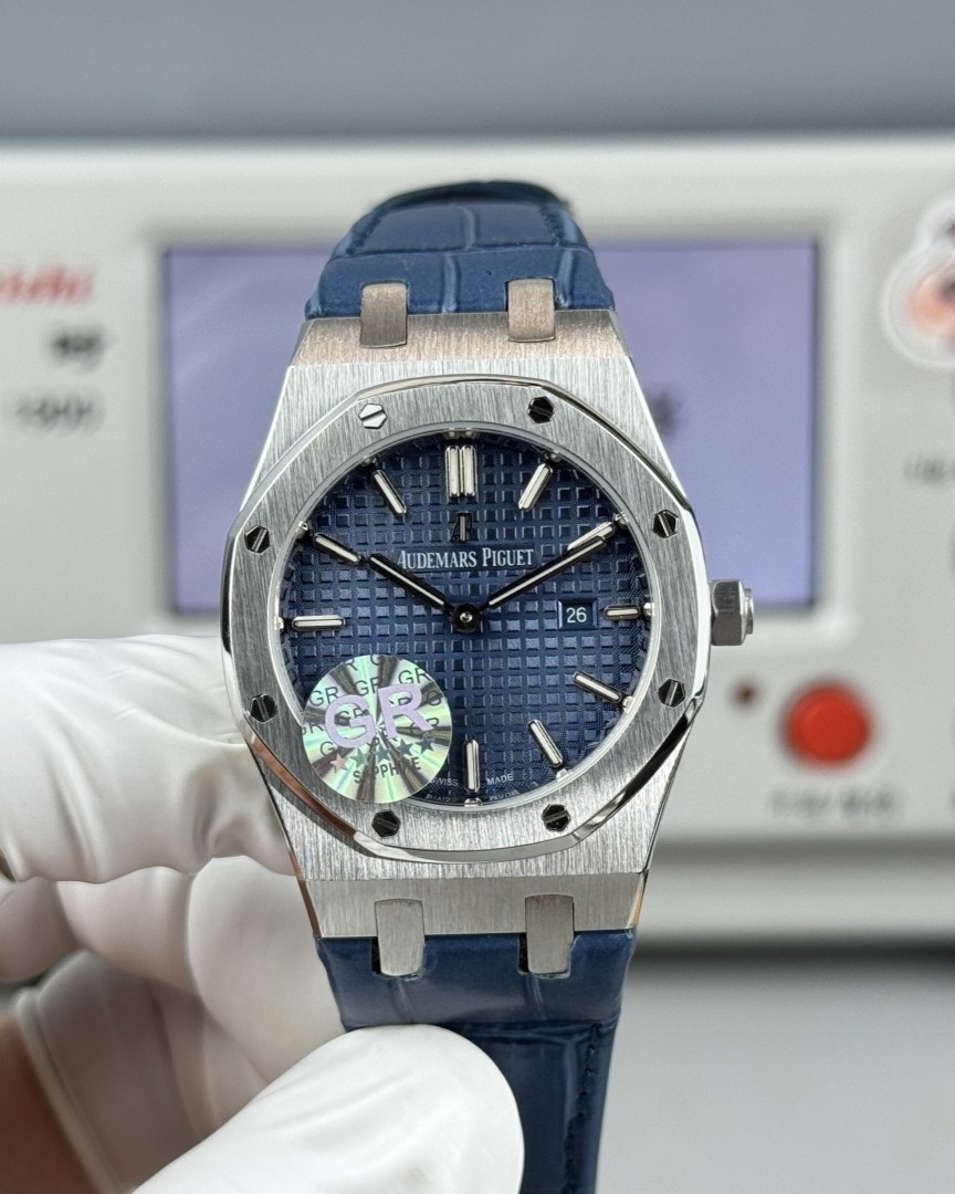 GR | 쿼츠 무브먼트 l 33mm l 오데마 피게 로열 오크 67651