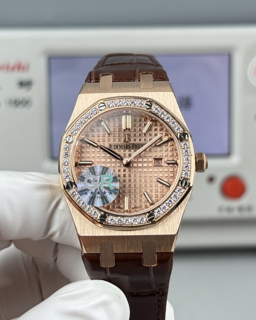 GR | 쿼츠 무브먼트 l 33mm l 오데마 피게 로열 오크 67651