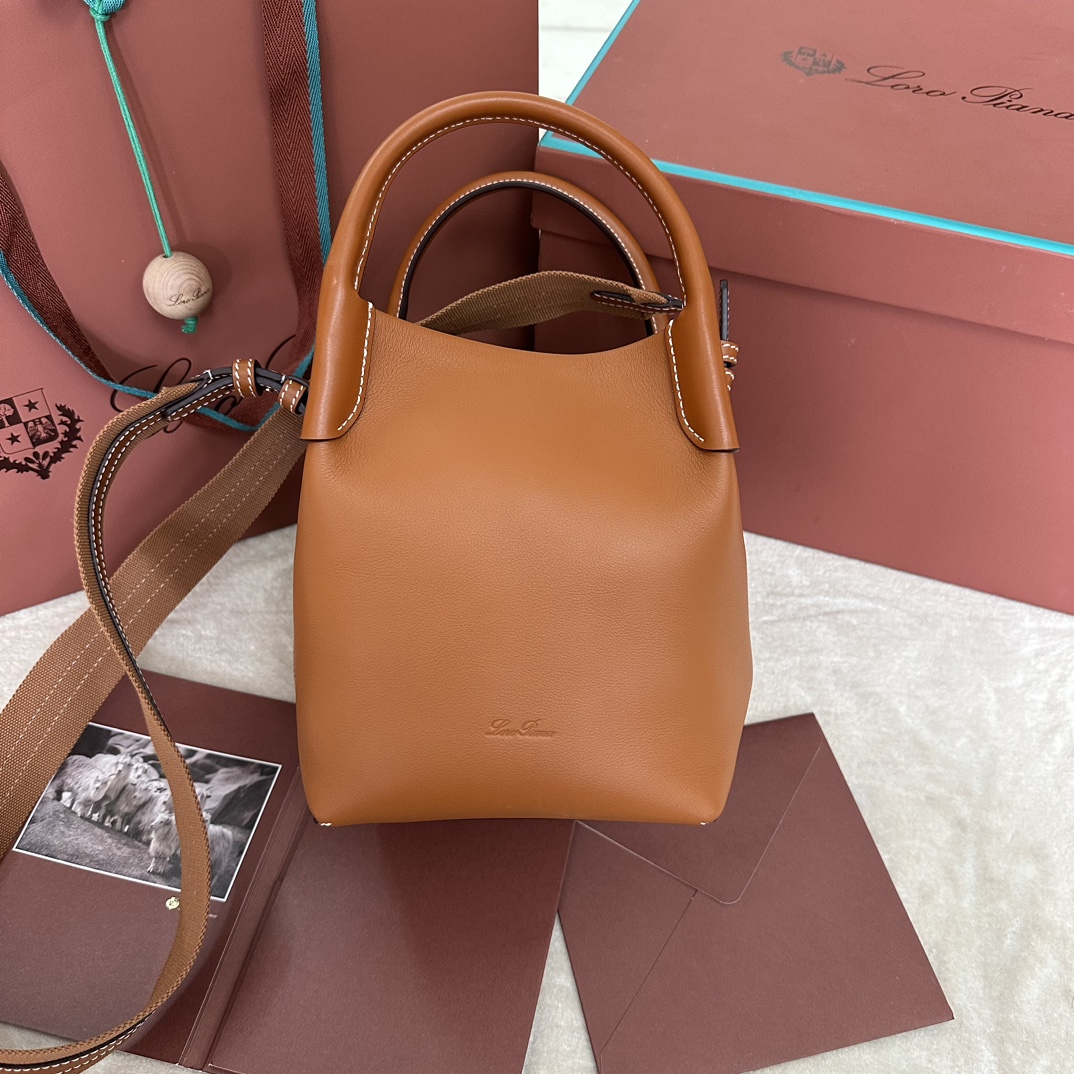 Small Bale bag  17 x 21 x 17 cm