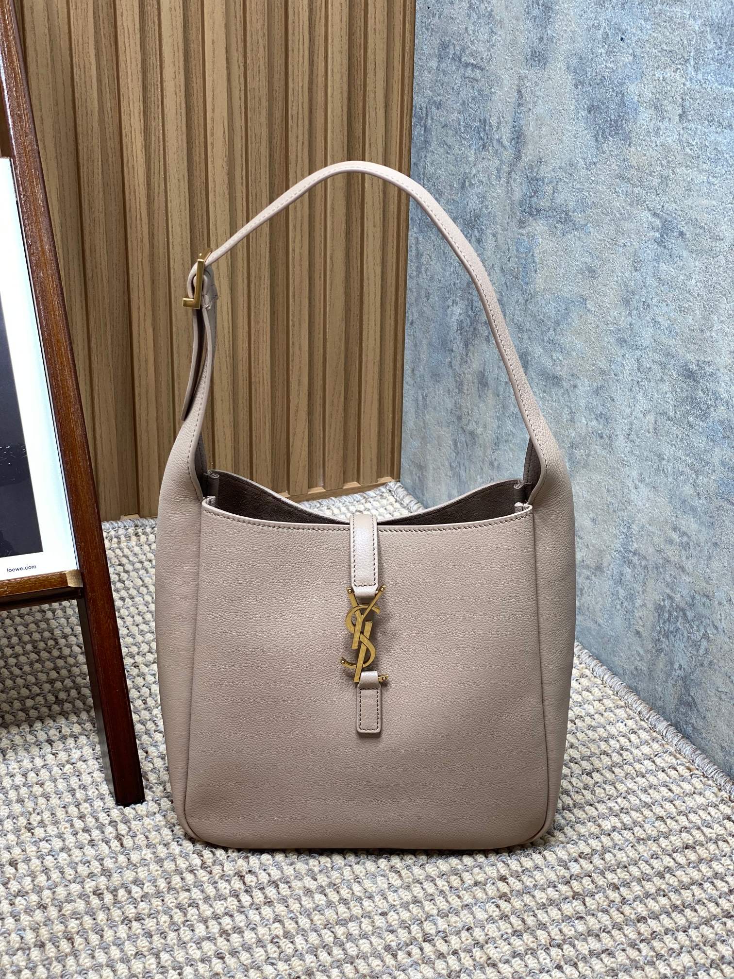 생로랑 스몰 르 5 아 7 서플 숄더백 22x22x10cm