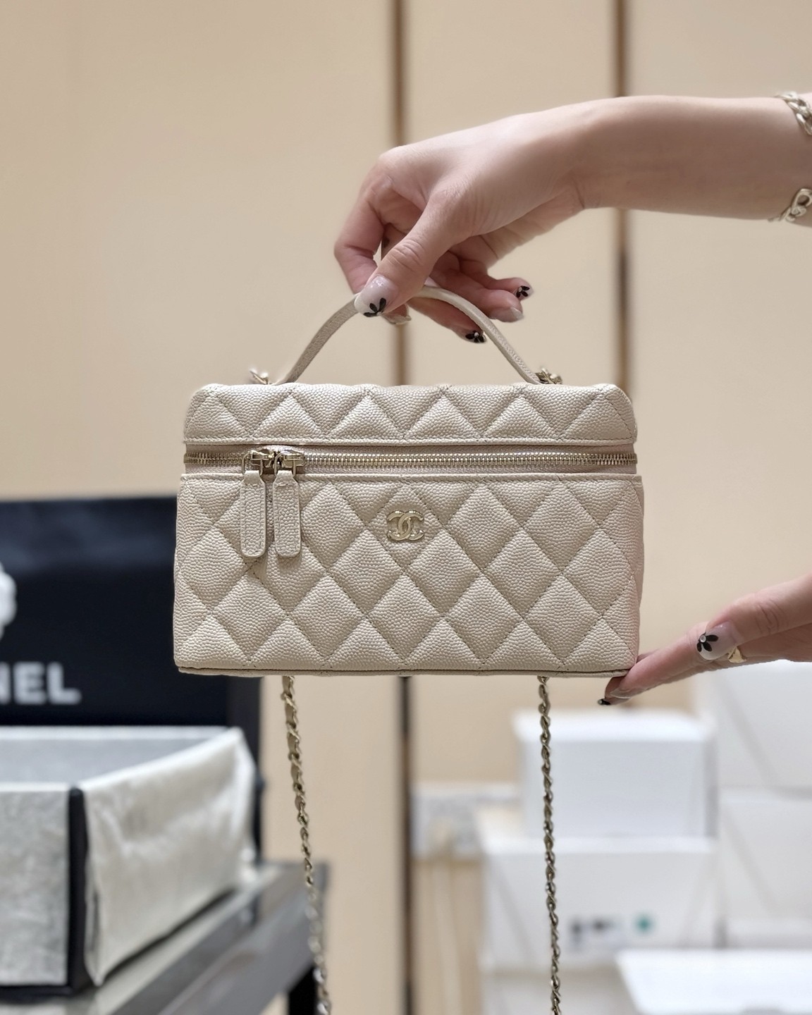 샤* 탑핸들 포쉐트 체인 베니티백 AP4385 14*19*5cm