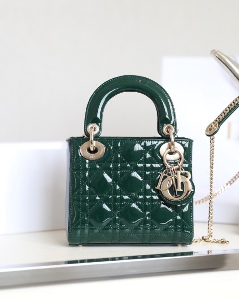 디올 Lady Dior  mini 17*15*7cm