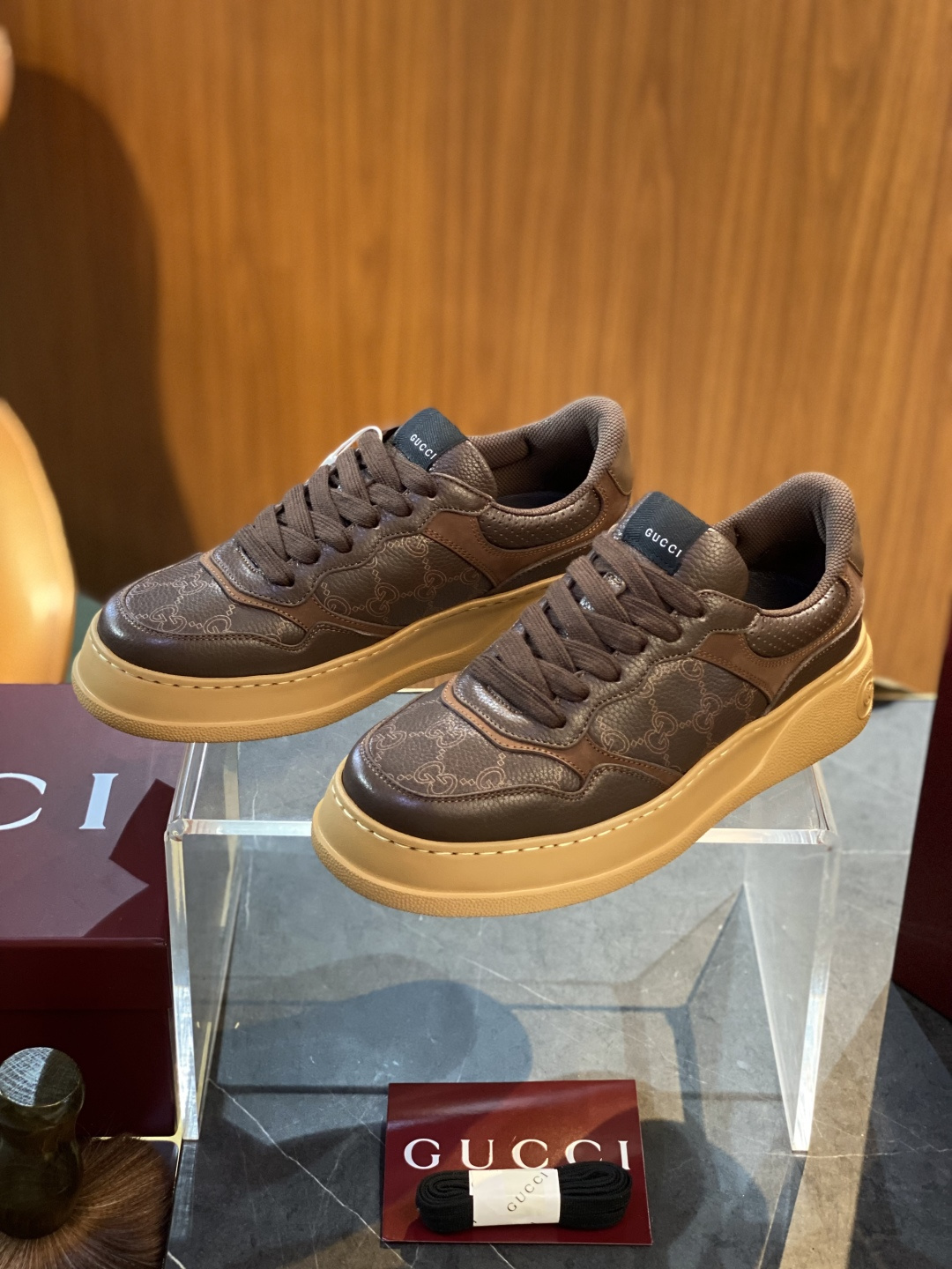 구찌 GG 스니커즈