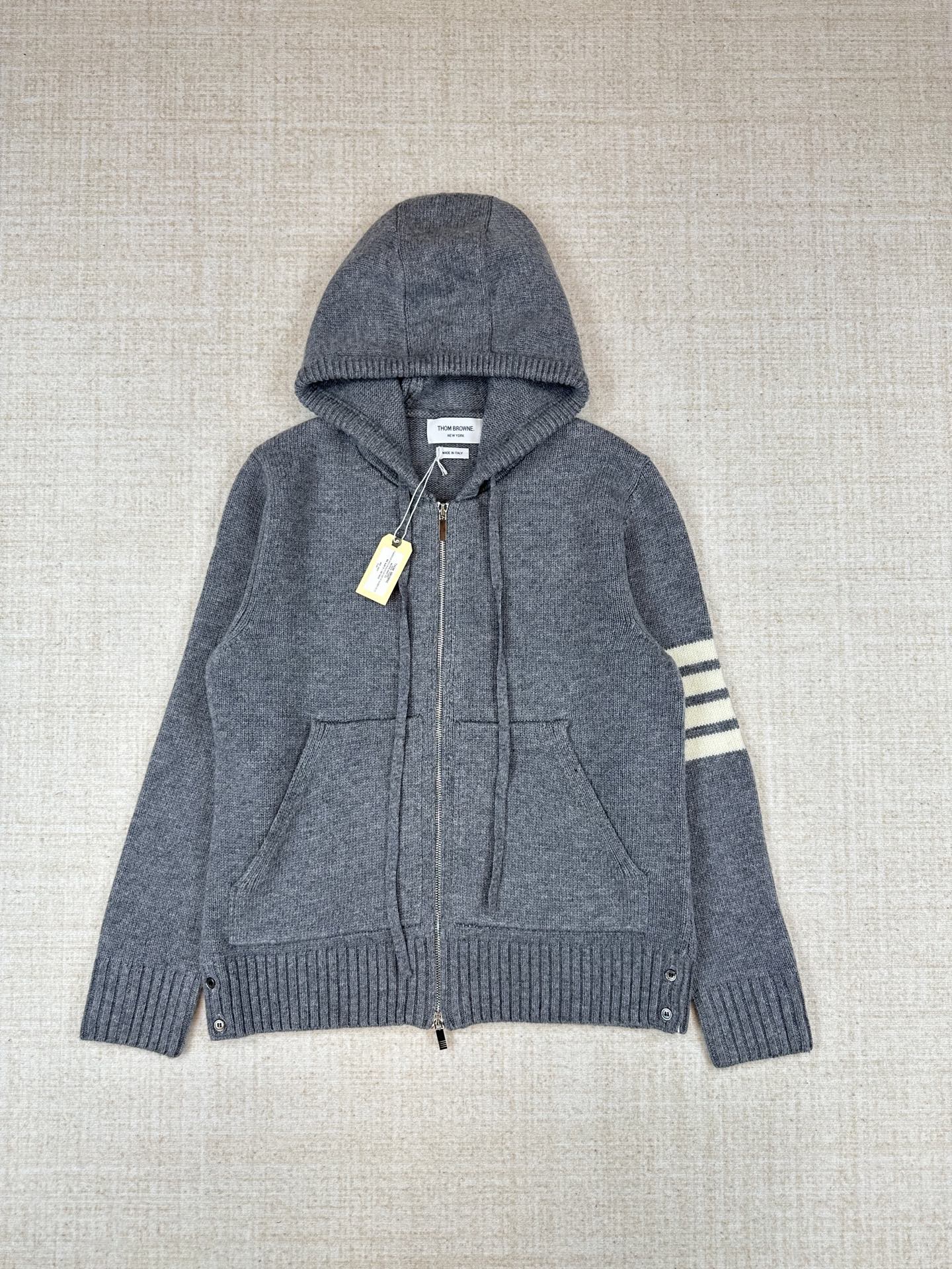 갤러리아 Thom Browne톰브라운 남성 니트 후드 집업