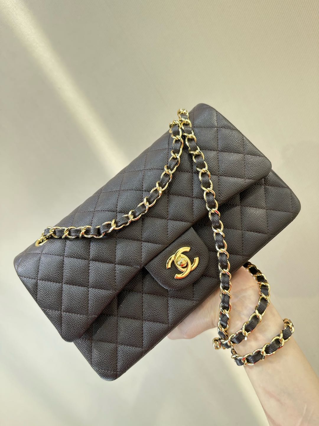 샤❤넬 클래식 캐비어 플랩백 미디움 25cm 112