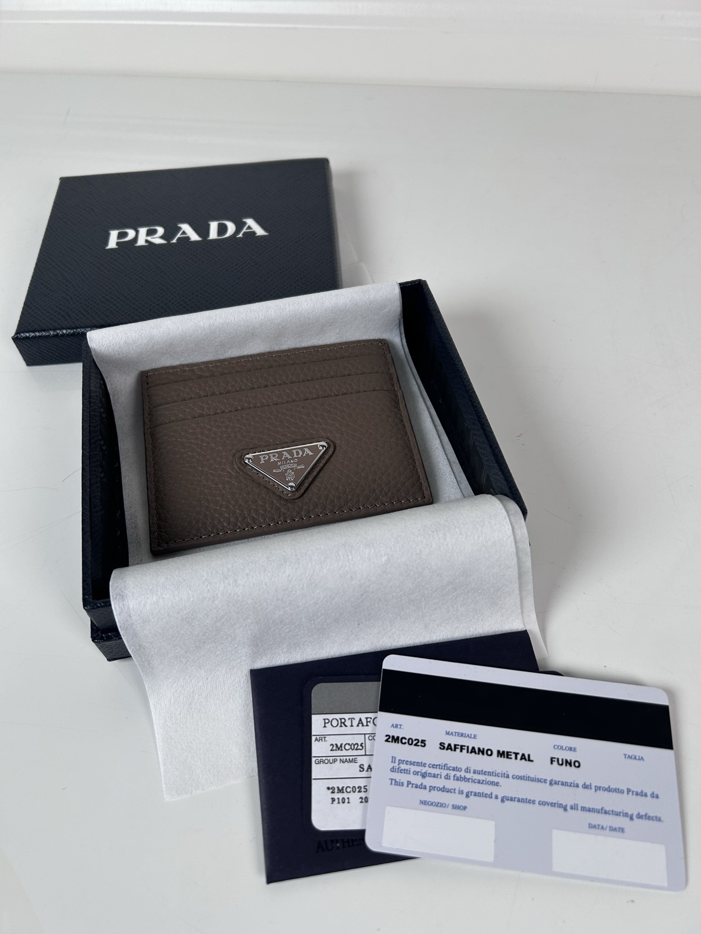 프라다 사피아노  카드 지갑 2MC225