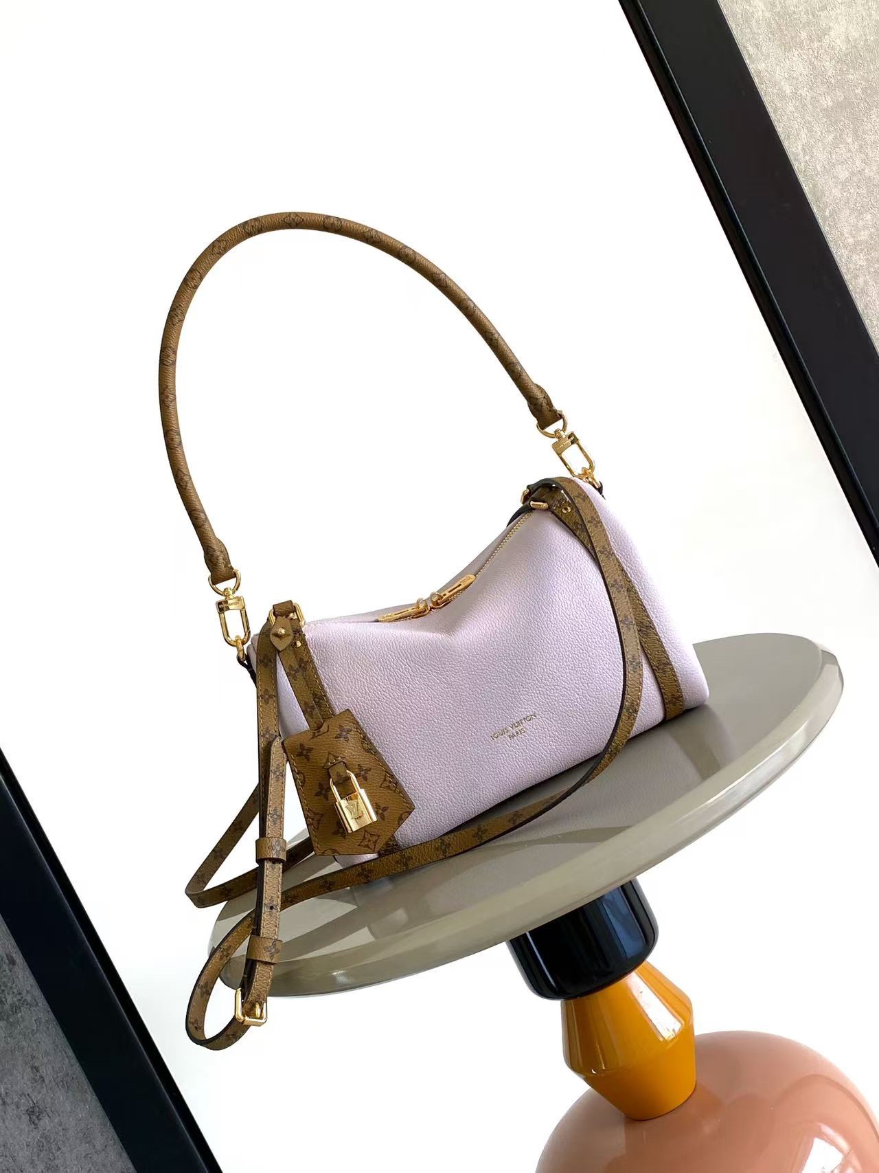 루이비통 익스프레스 Express PM Bag M26039 17 x 13.5 x 26