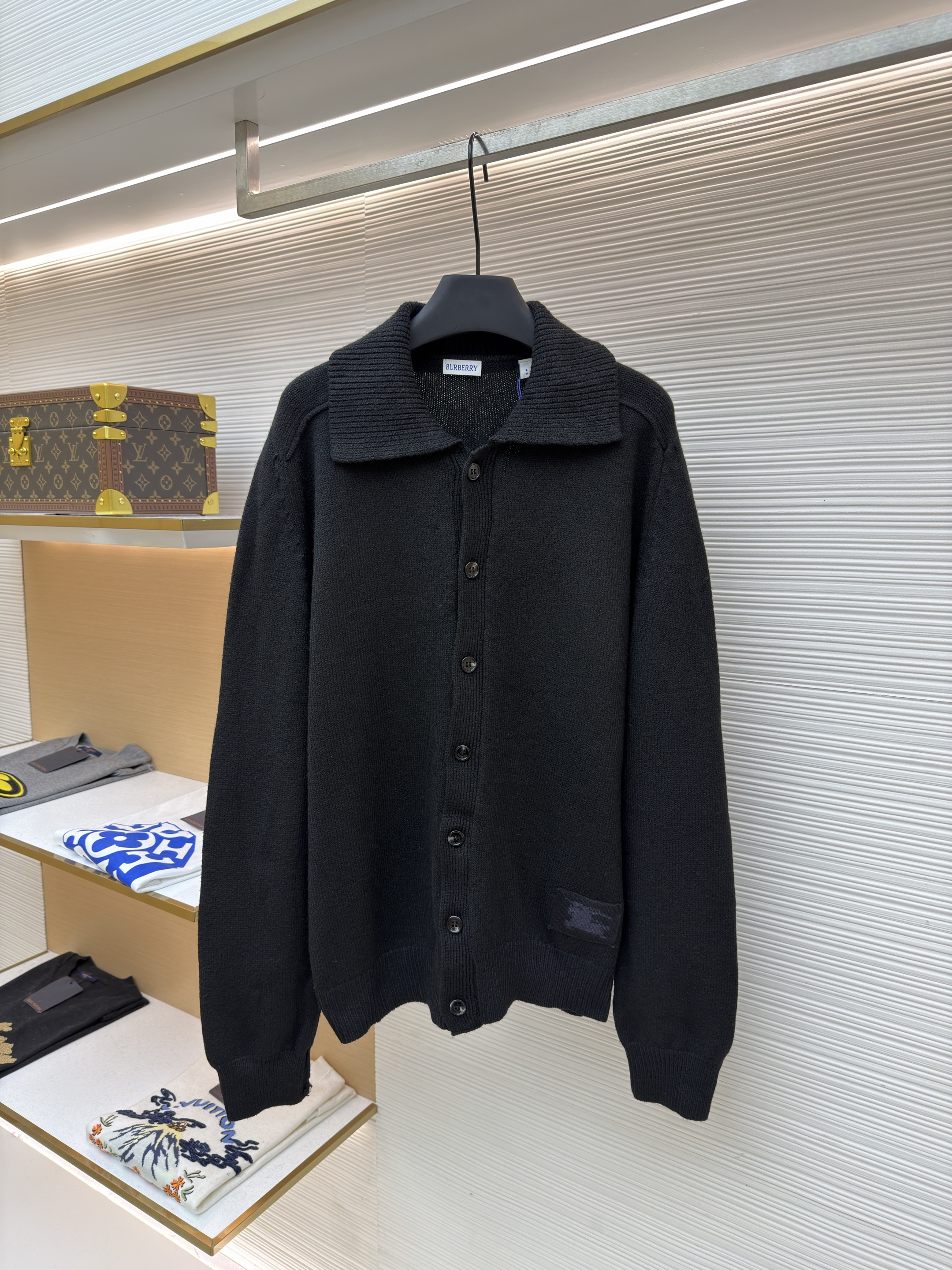 버버리 캐시미어 가디건 81183191