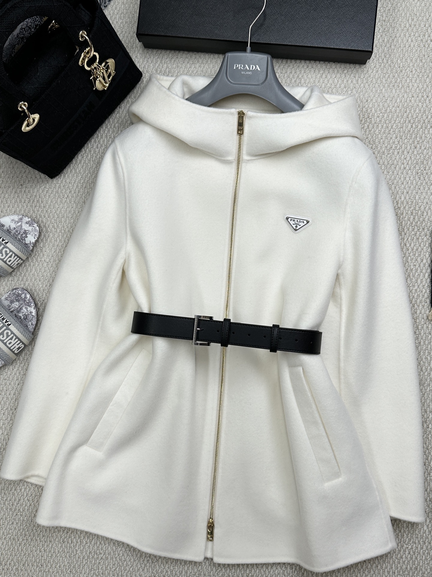 프라다 후드 코트