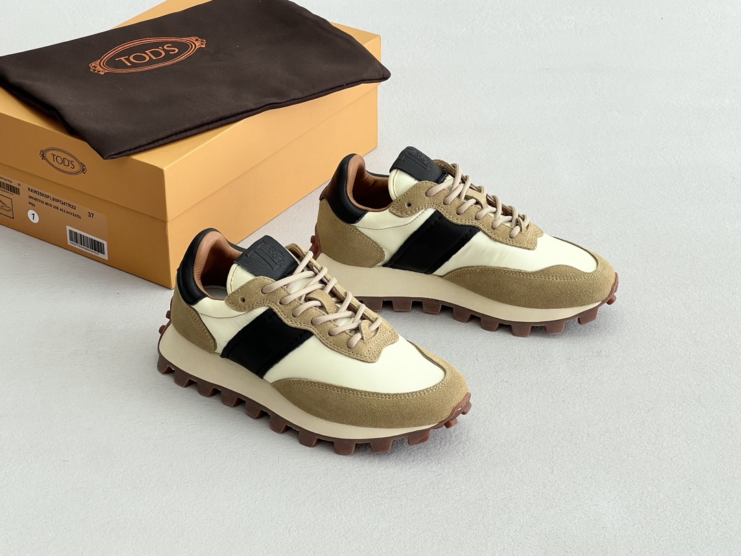 Tods XXM25K0FL90RJ9 RFV4  1T Sneakers