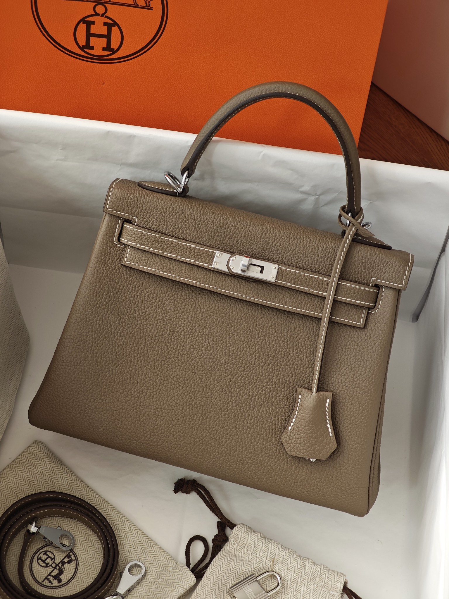 M9 Hermès 켈리  25cm