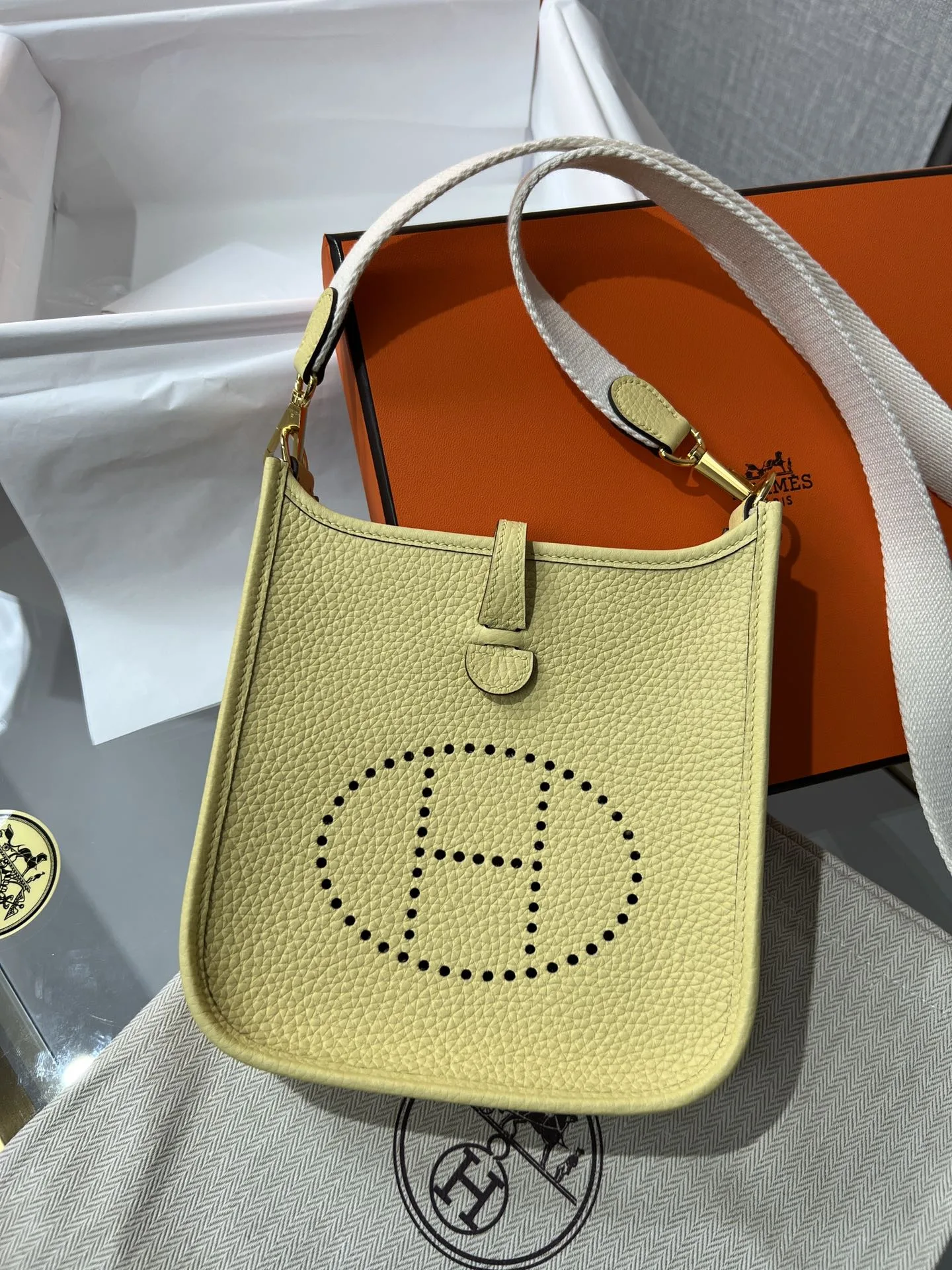 M9 Herme* Evelyne 16 bag