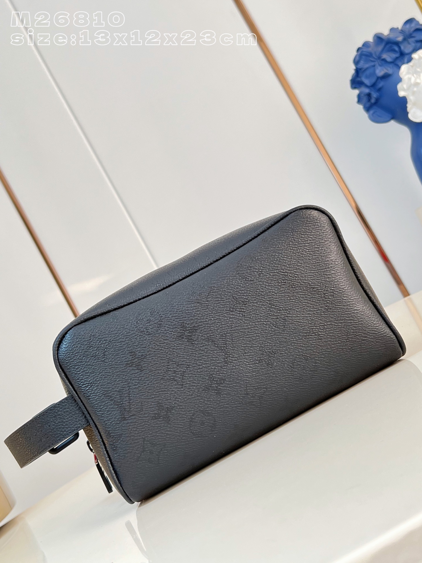 루이비통 M26810  Locker Dopp Kit  13 x 12 x 23cm