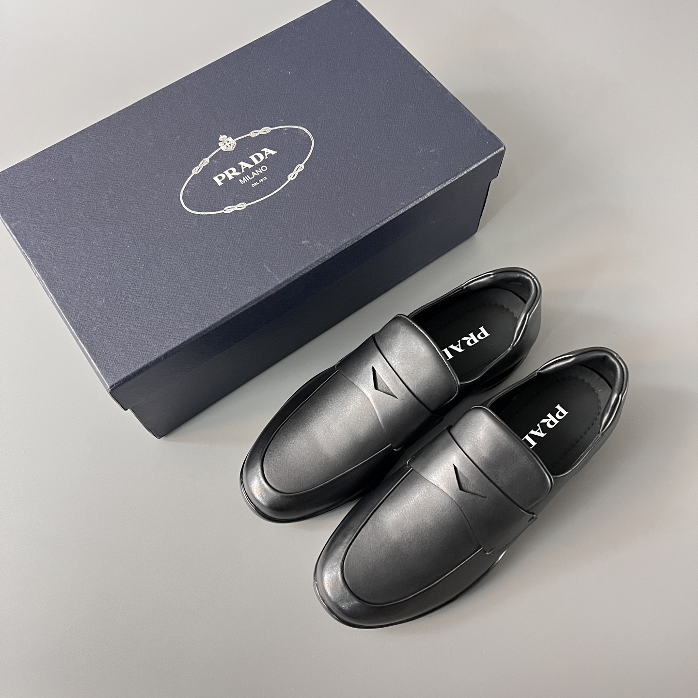 토블락 가죽 로퍼