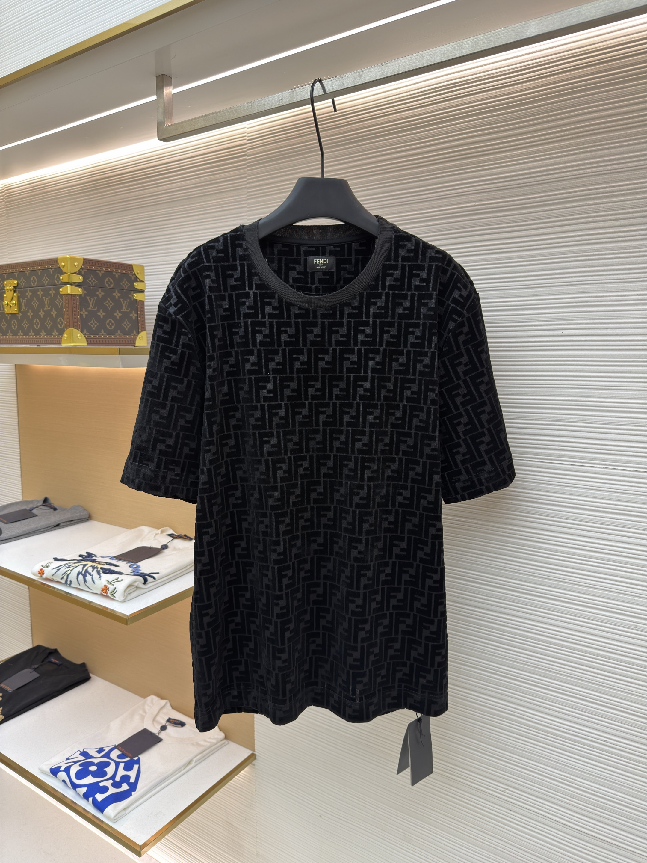 펜디 티셔츠  M 사이즈