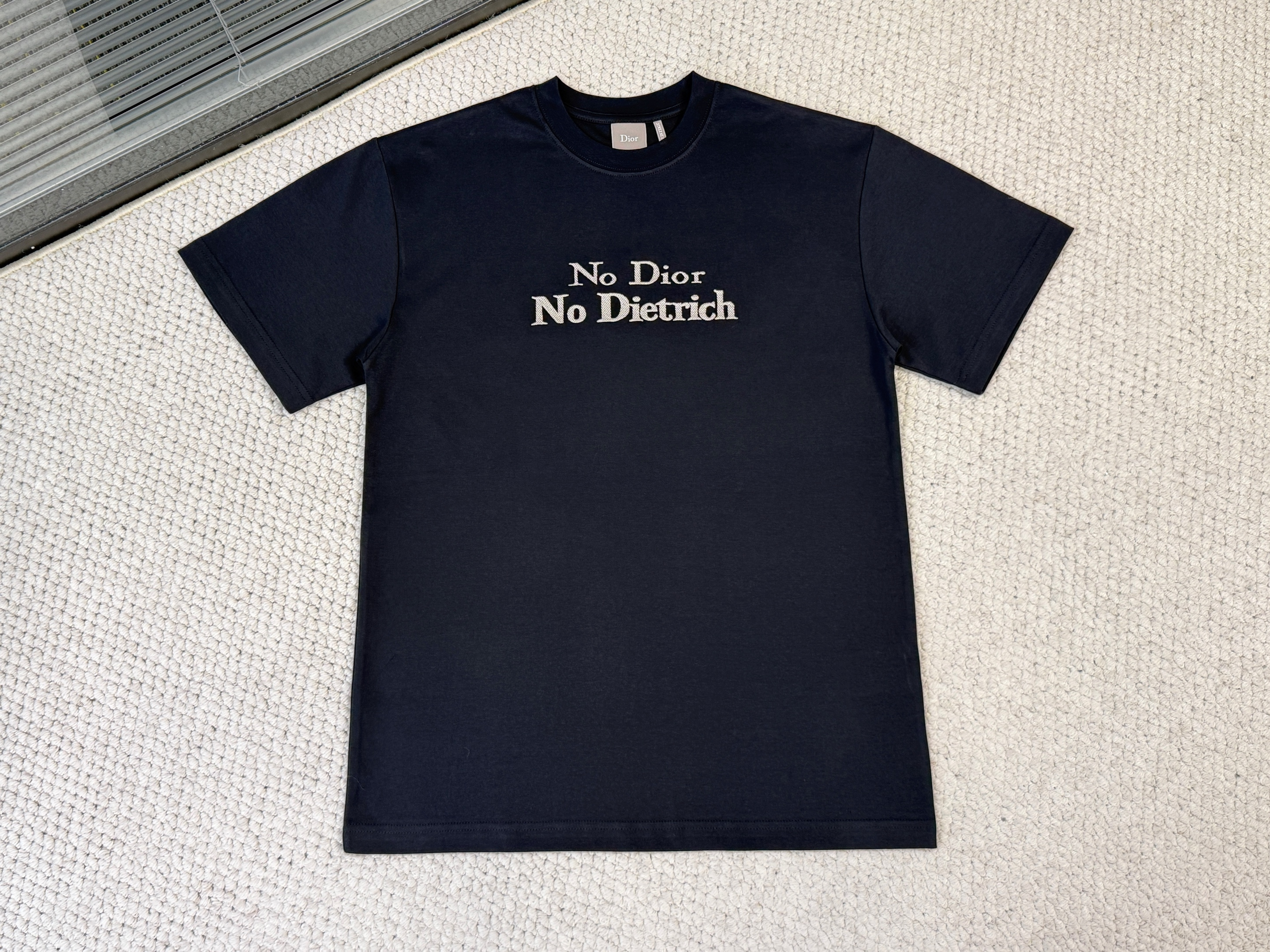 디올 자수 티셔츠 693J661A3282