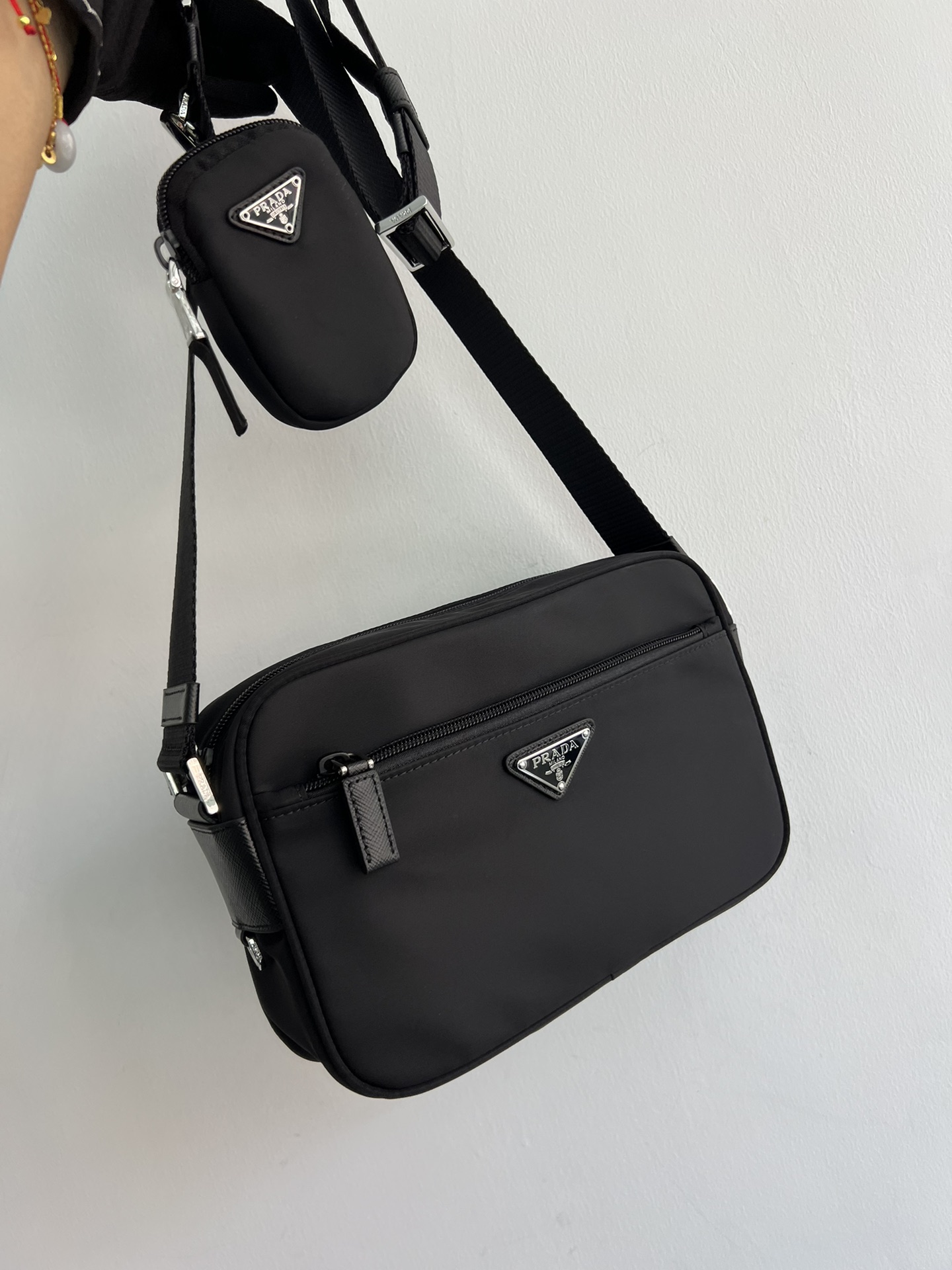 프라다 리나일론 렉탱글 숄더백 1BC167 23x15x7cm