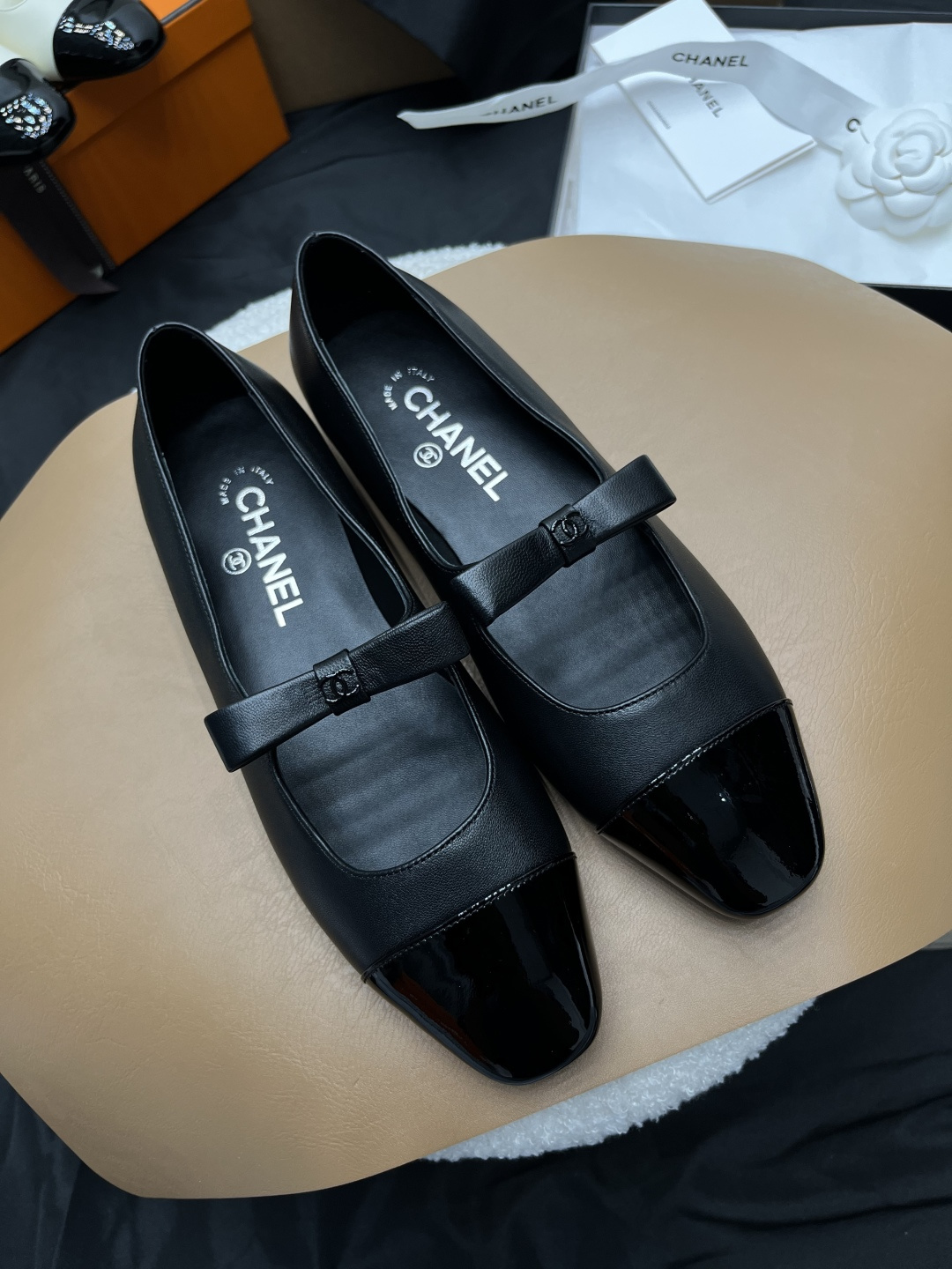 샤* 페이턴트 카프스킨 메리제인 플랫 슈즈