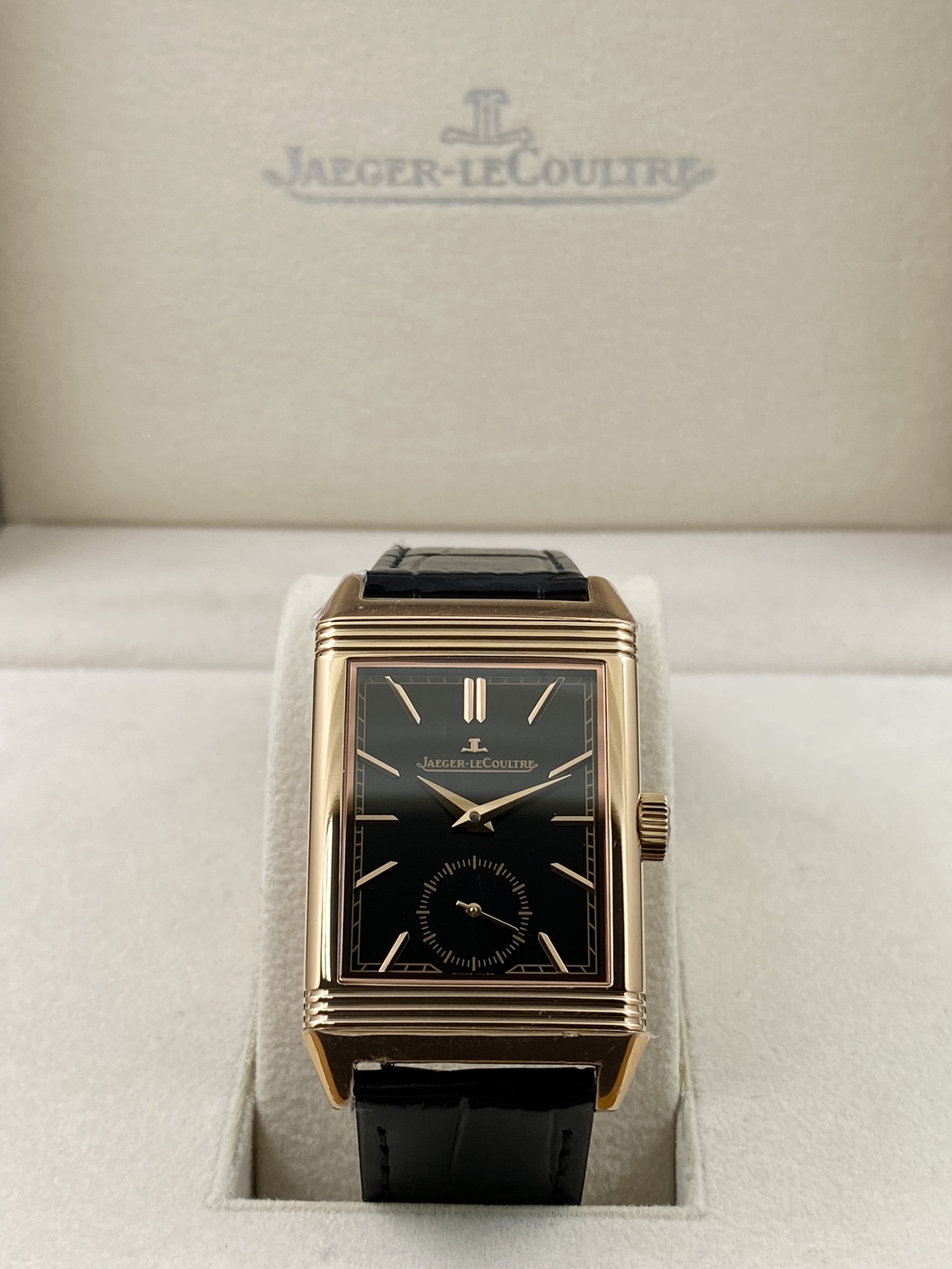 MG l 854A/2  l 45.6 x 27.4mm l Jaeger-LeCoultre 리베르소 트리뷰트