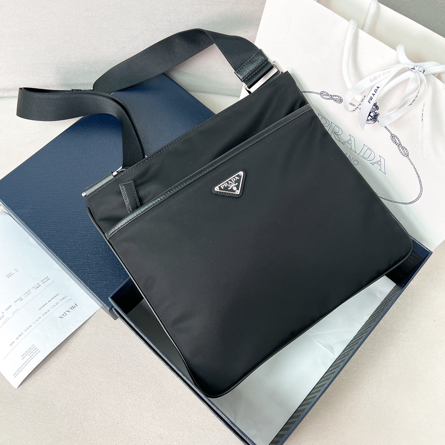 프라다 리나일론 크로스백 2VH118 28x25x6cm