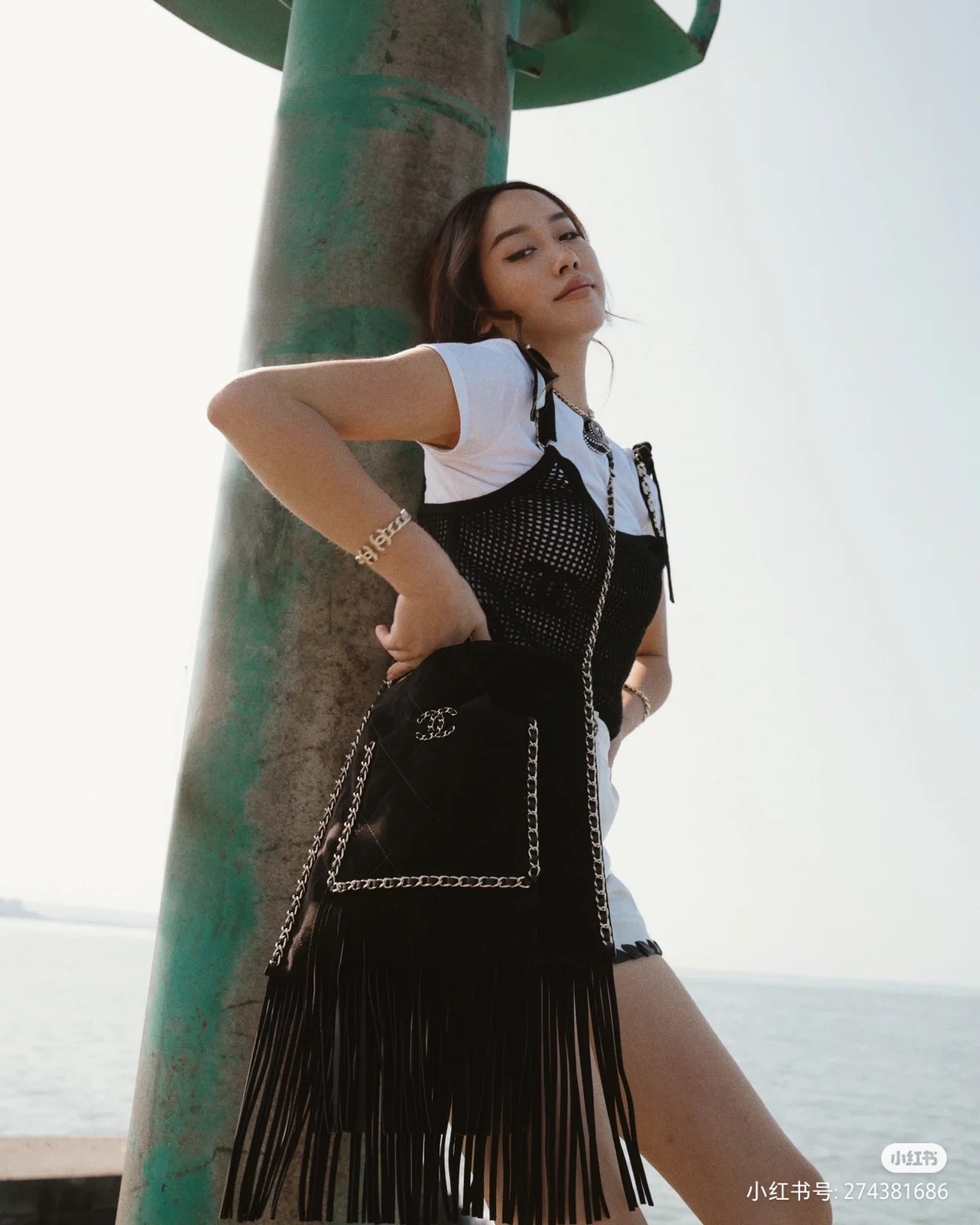 샤*  레더 크로스백 25cm