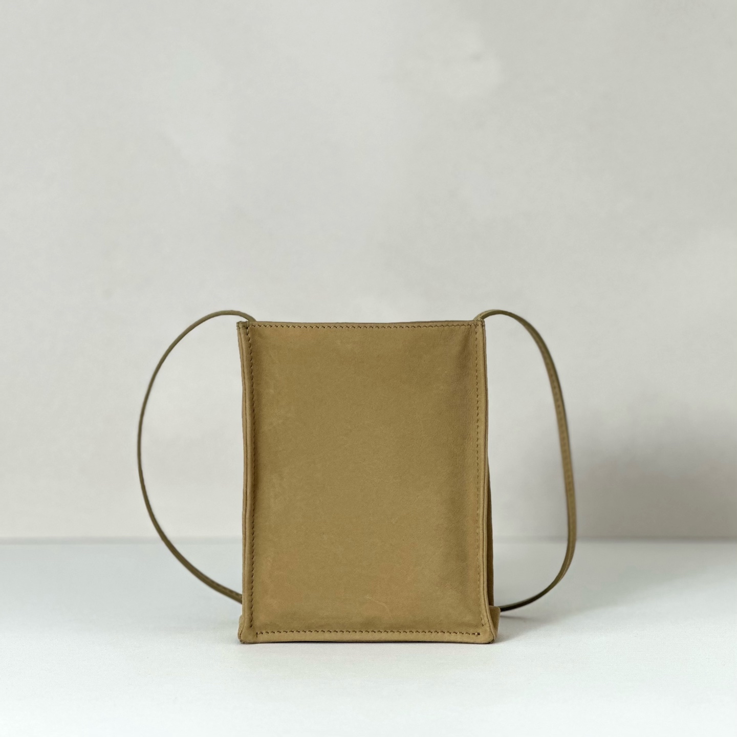 더로우 크로스백  스웨이드 14*7*5cm