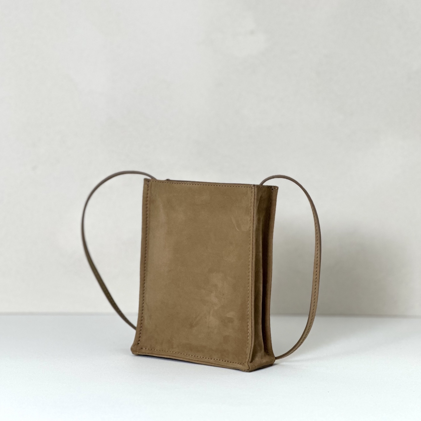 더로우 크로스백  스웨이드 14*7*5cm