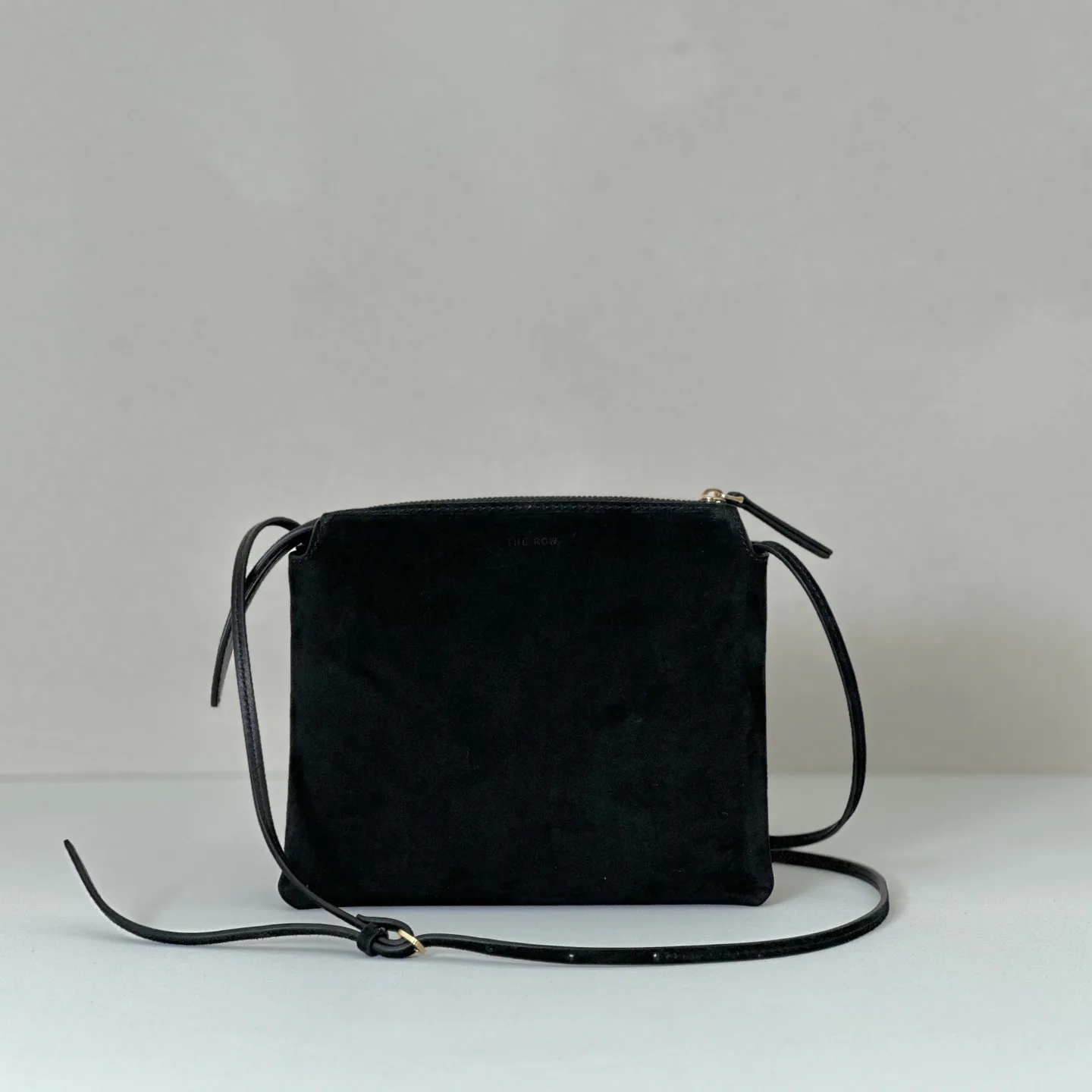 더로우 크로스백  스웨이드 18.5cmX5cmX16cm