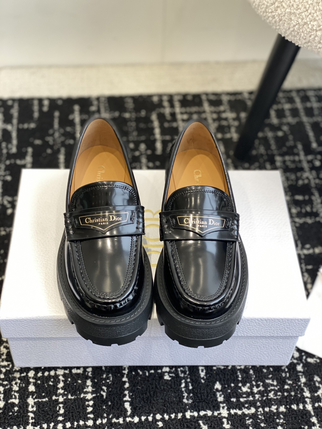 Dior Boy 플랫폼 로퍼