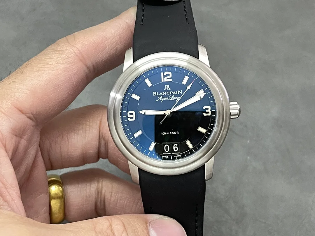 HG l 6950무브먼트  l 40mm l 블랑팡  Léman 2850B-1130A-64B